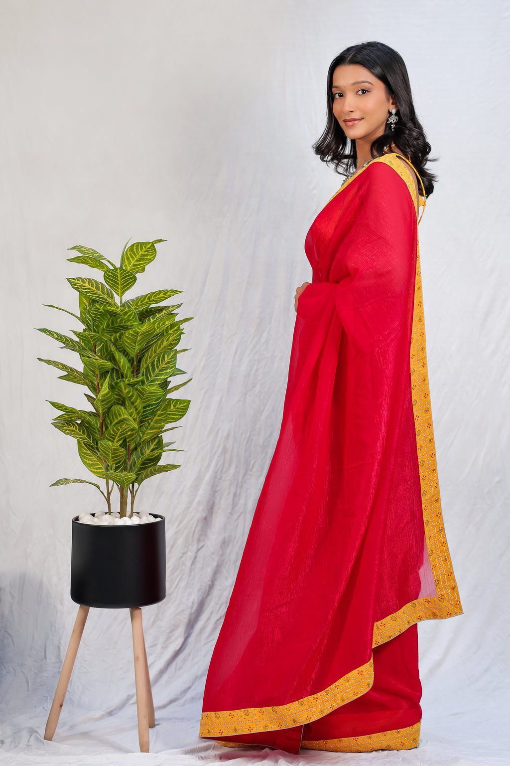 Pink Linen Silk Saree with Yellow Bandhani Border & Blouse – Elegant Festive & Party Wear Saree for Women