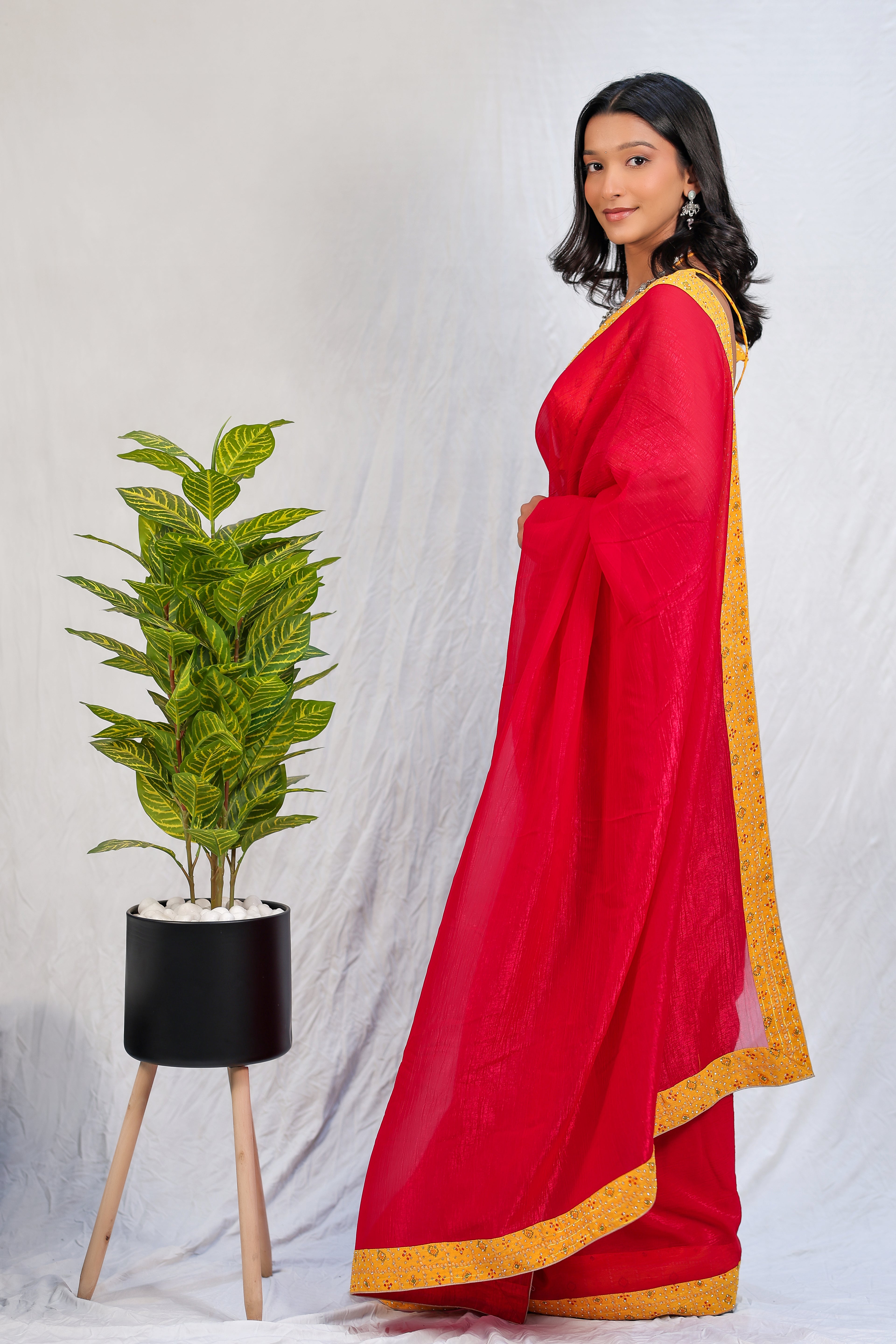 Pink Linen Silk Saree with Yellow Bandhani Border & Blouse – Elegant Festive & Party Wear Saree for Women