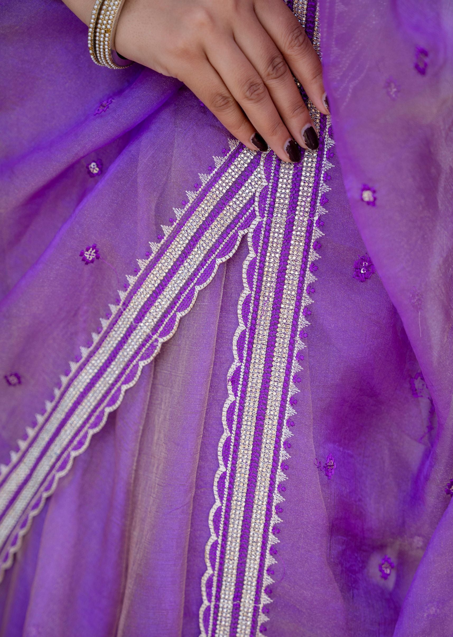 Purple Tissue Silk Saree Pallu Close Up - Zari Border Detail