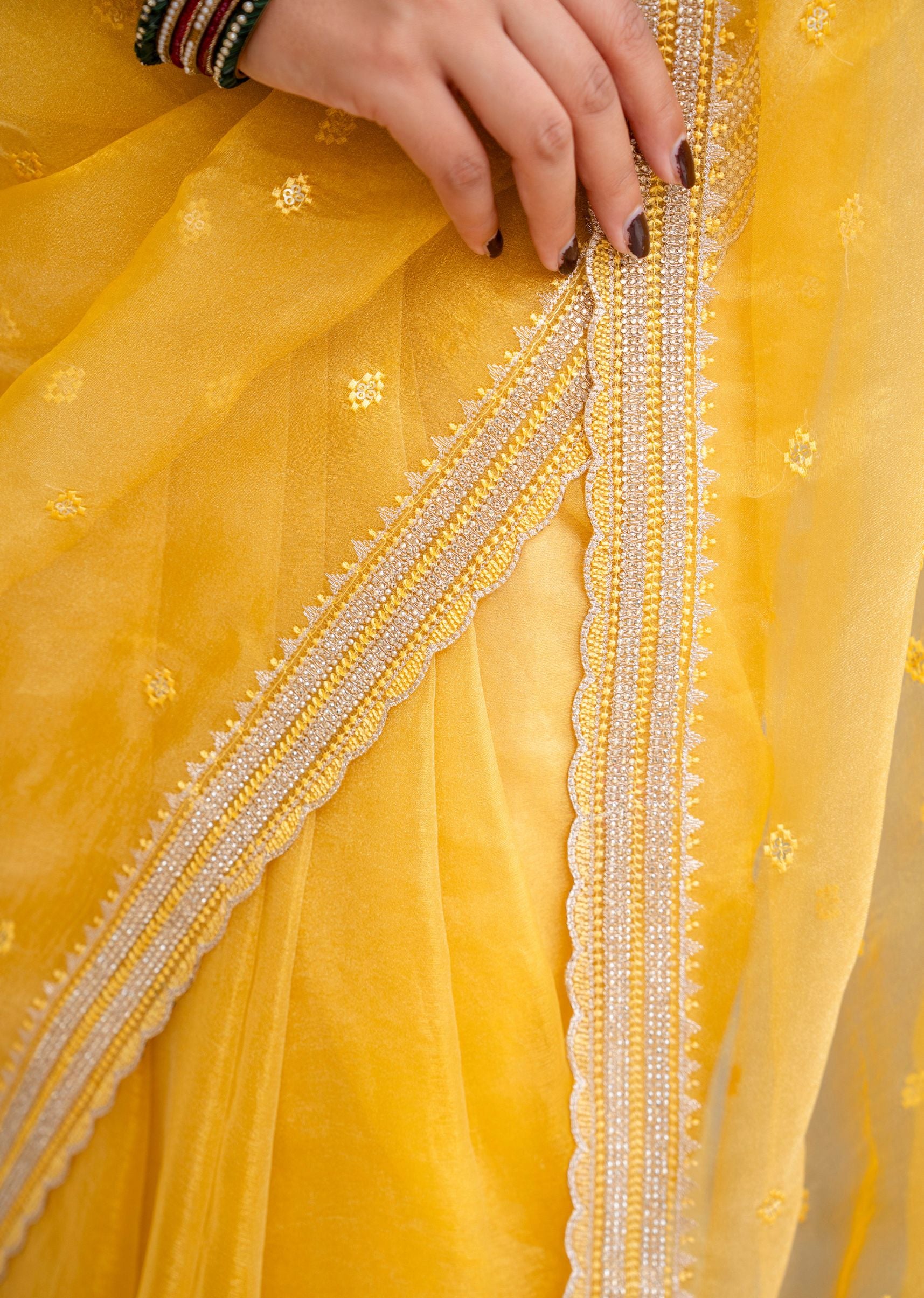 Yellow Tissue Silk Saree Pallu Close Up - Zari Motif Detail