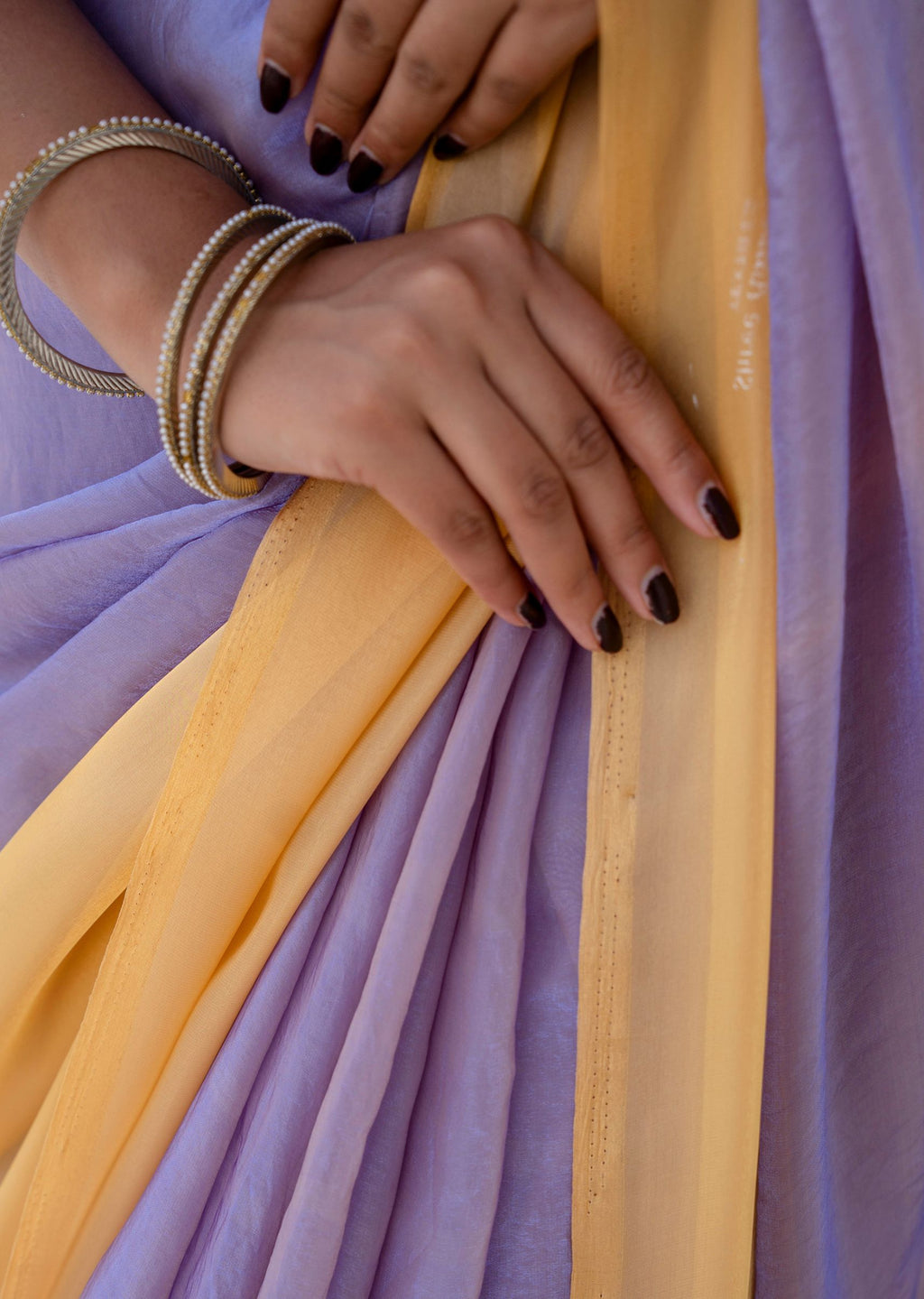 Lavender Organza Saree Pallu Close Up - Contrast Border Detail