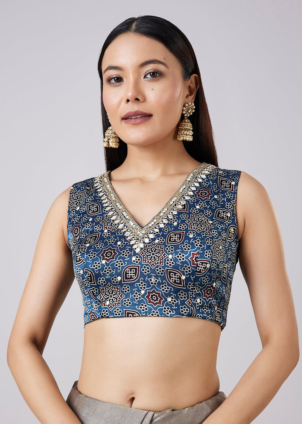Blue Solid Saree with Border and Blouse