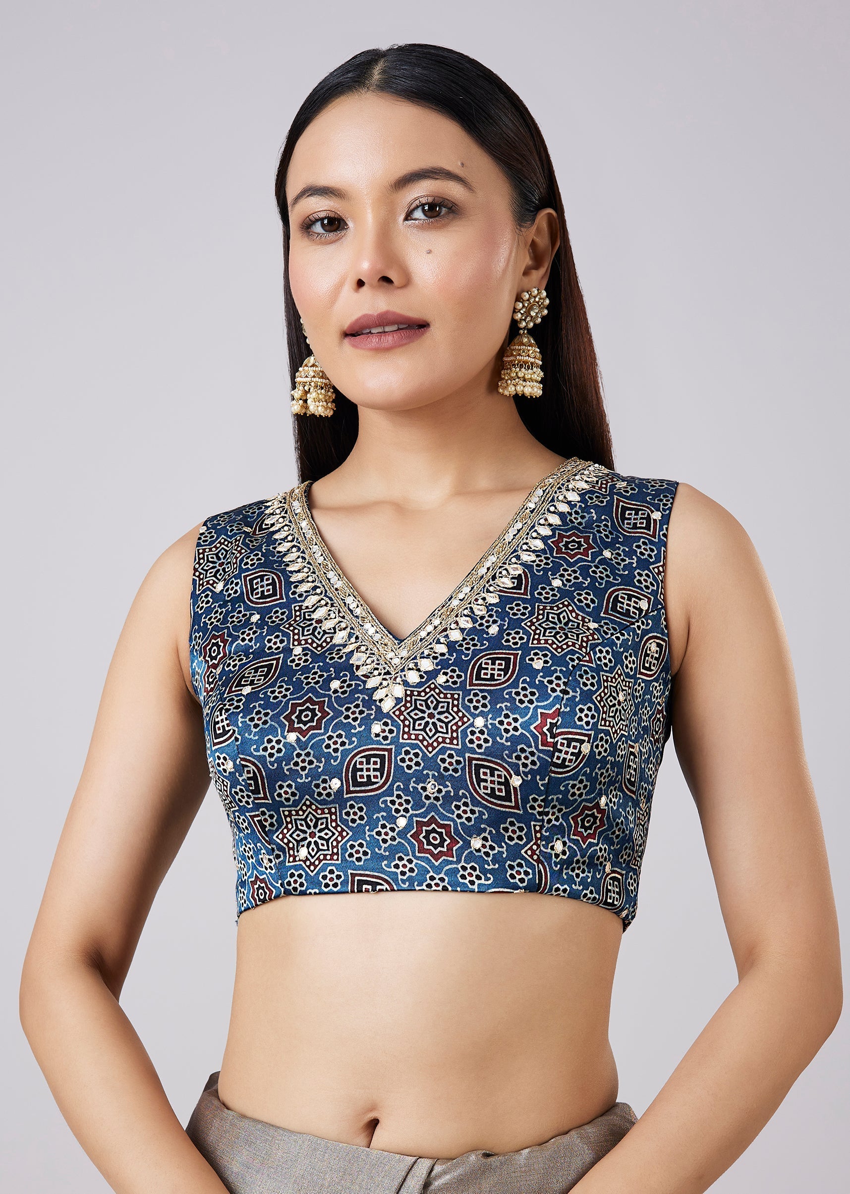 Blue Solid Saree with Border and Blouse