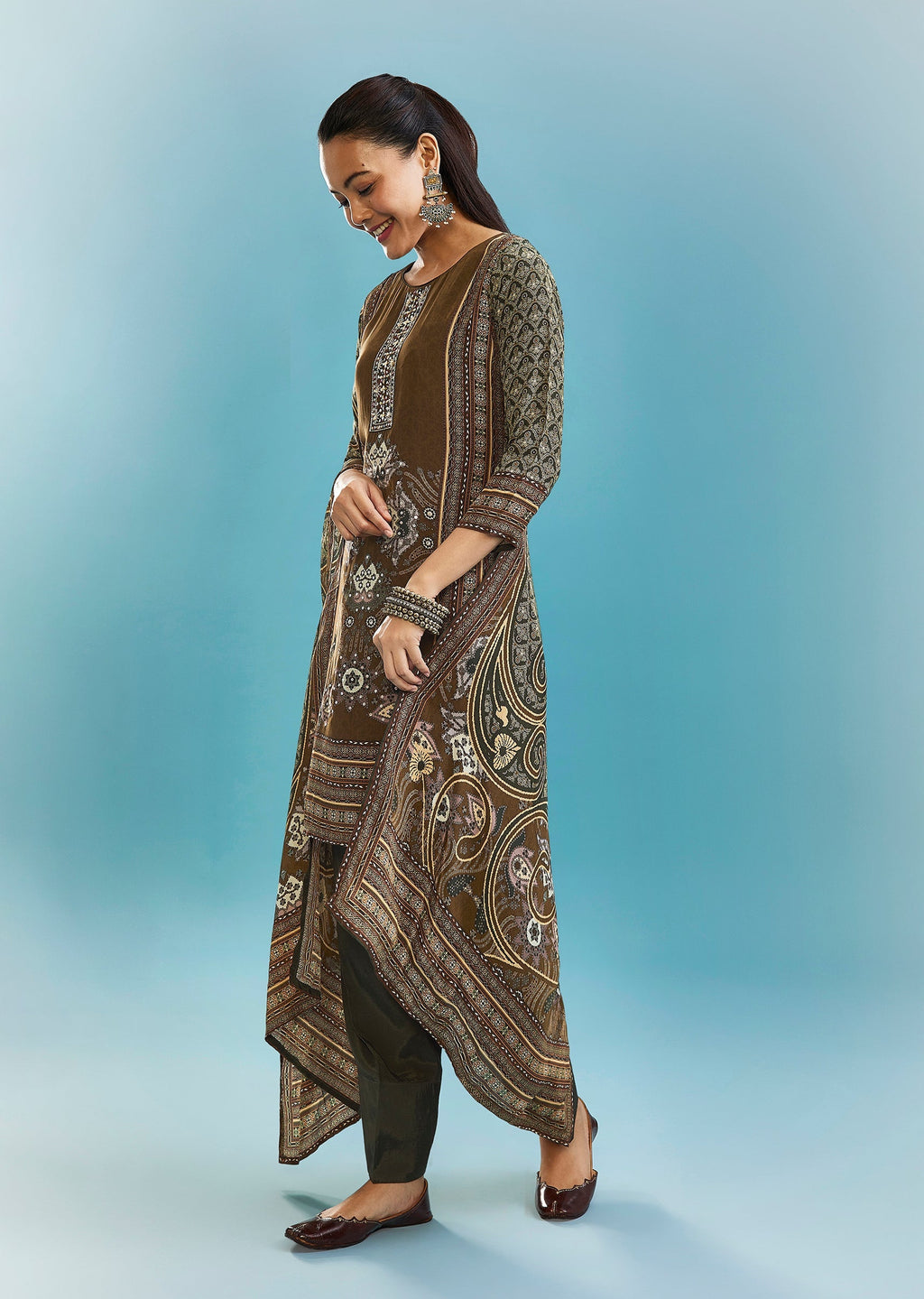Brown Printed Kurta Set With Mirror Detailing