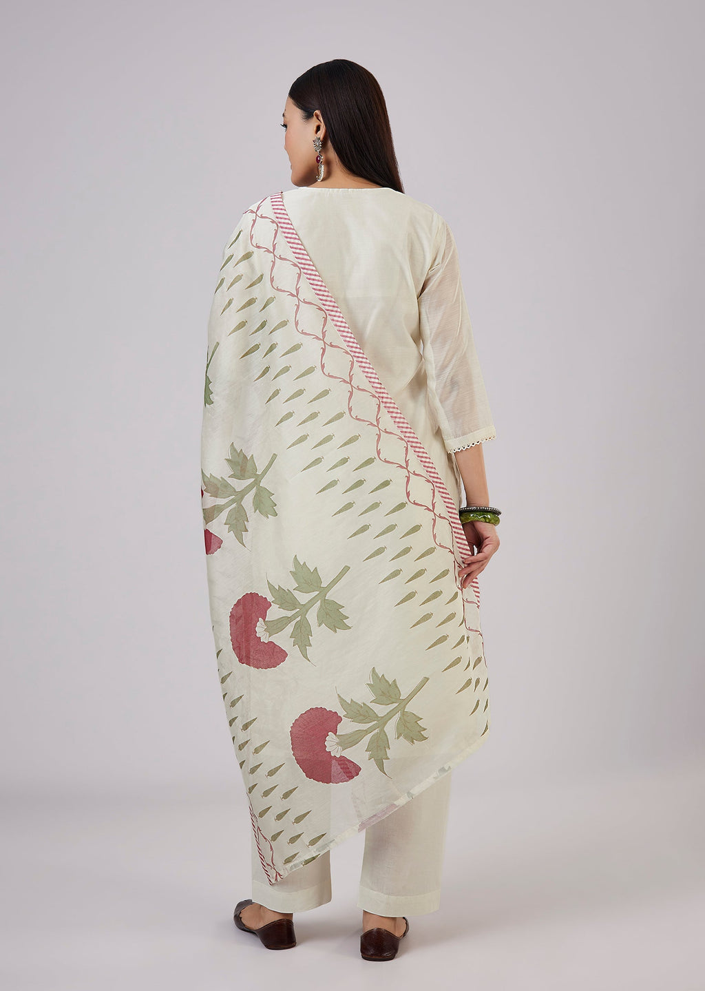 Cream Chanderi Kurta Set With Embellished Work