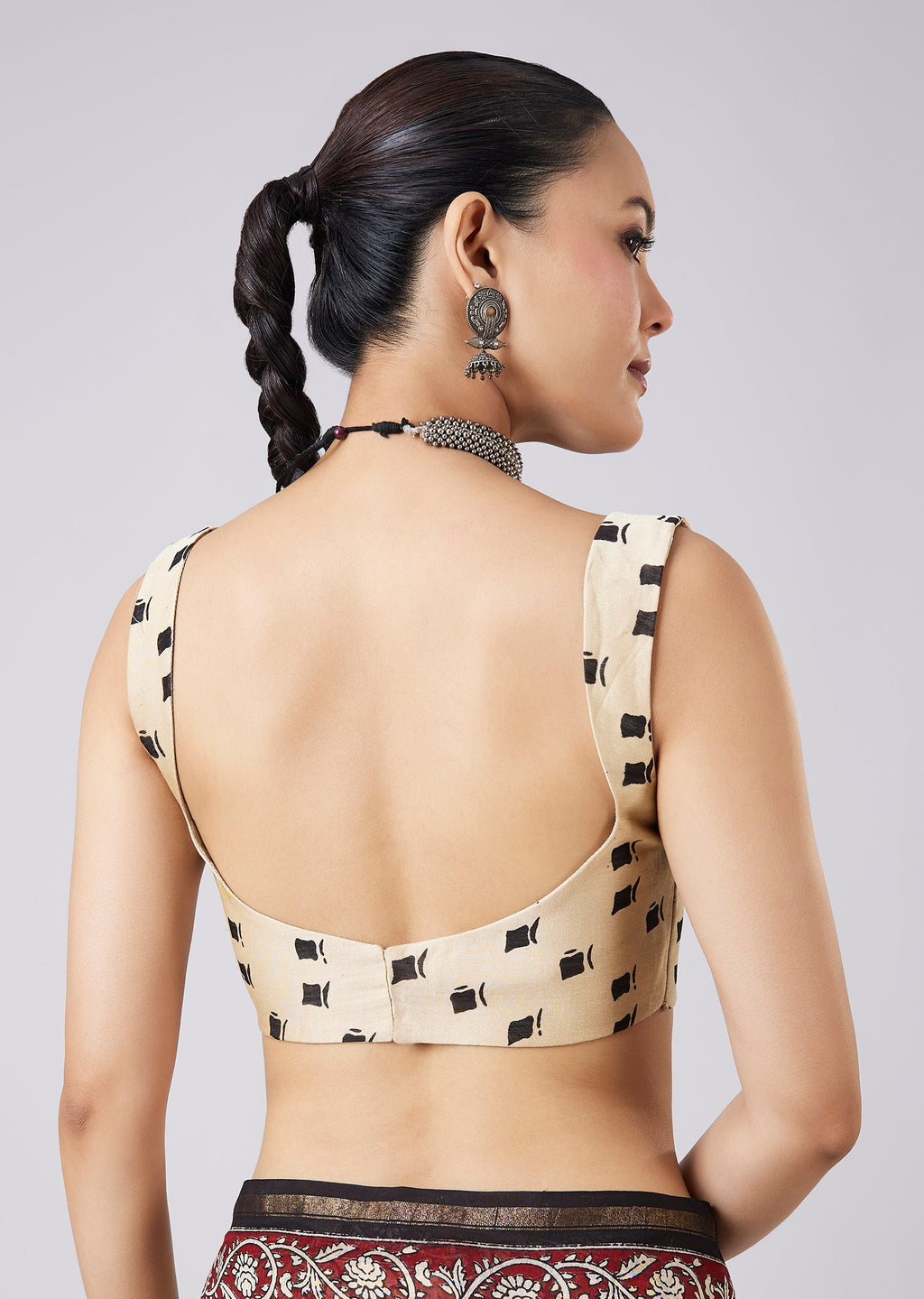 Cream Colorblock Printed Saree with Unstitched Blouse