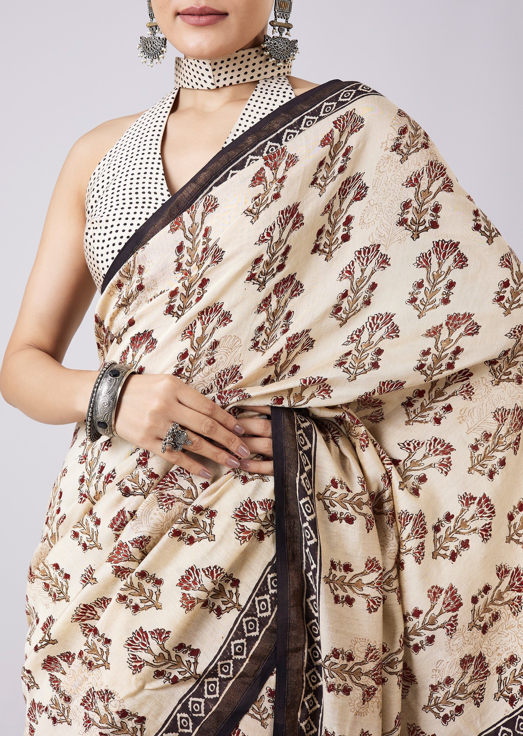 Cream Tassel Border Printed Saree with Unstitched Blouse