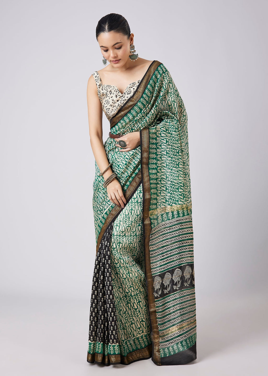 Green Motif Printed Saree with Unstitched Blouse