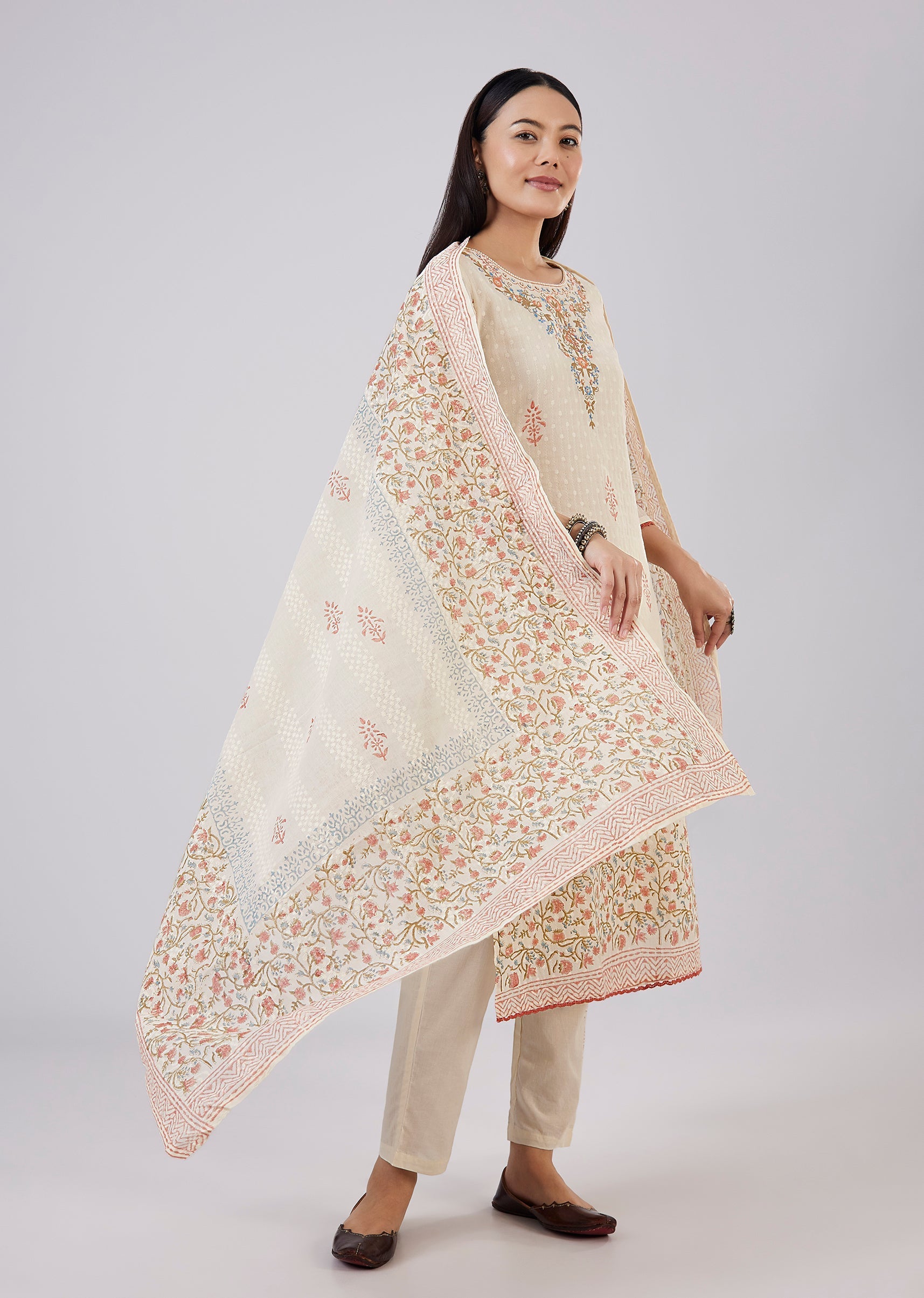 Ivory Cotton Kurta Set With Hand Block Print