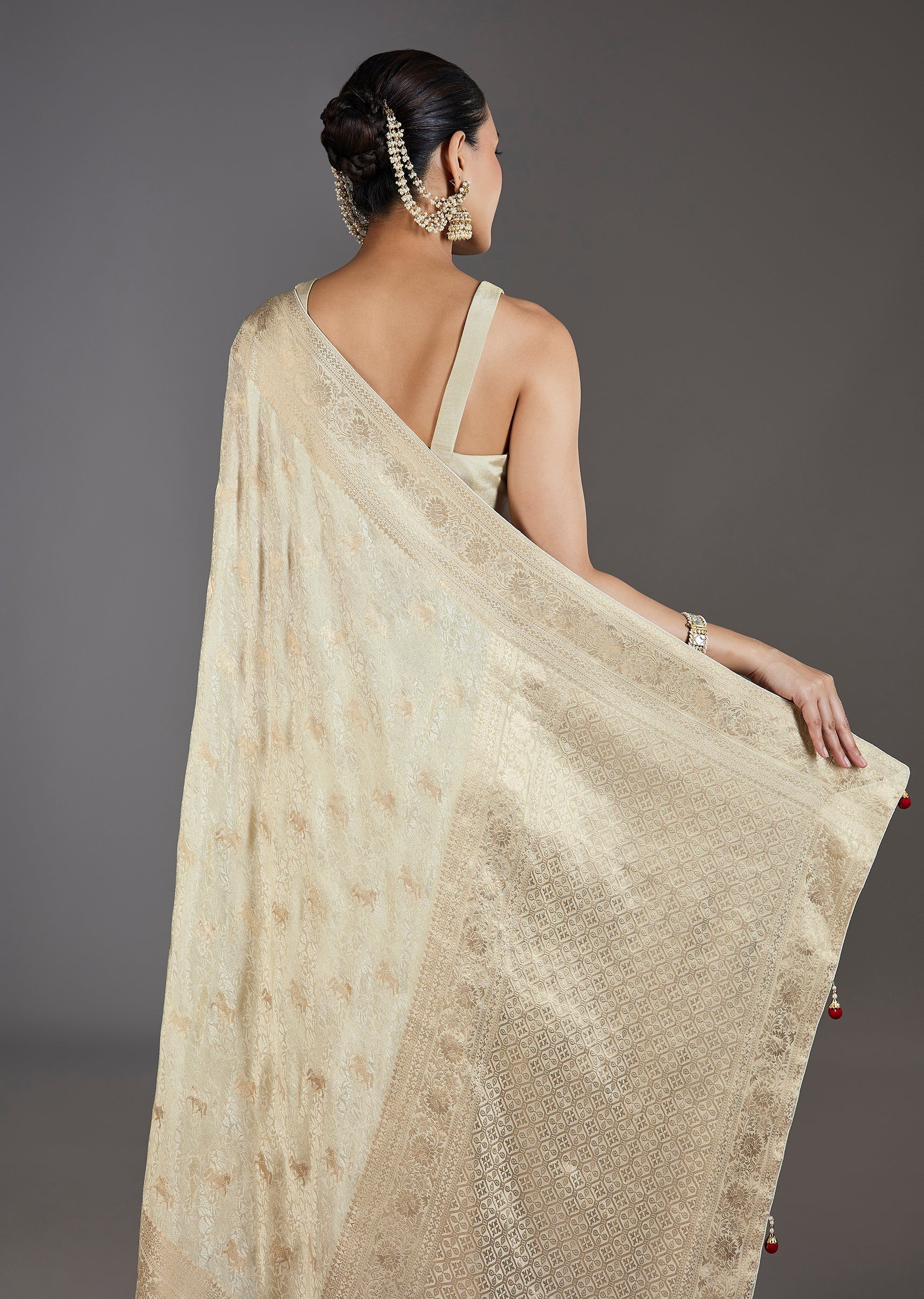 Ivory Jacquard Dola Silk Saree