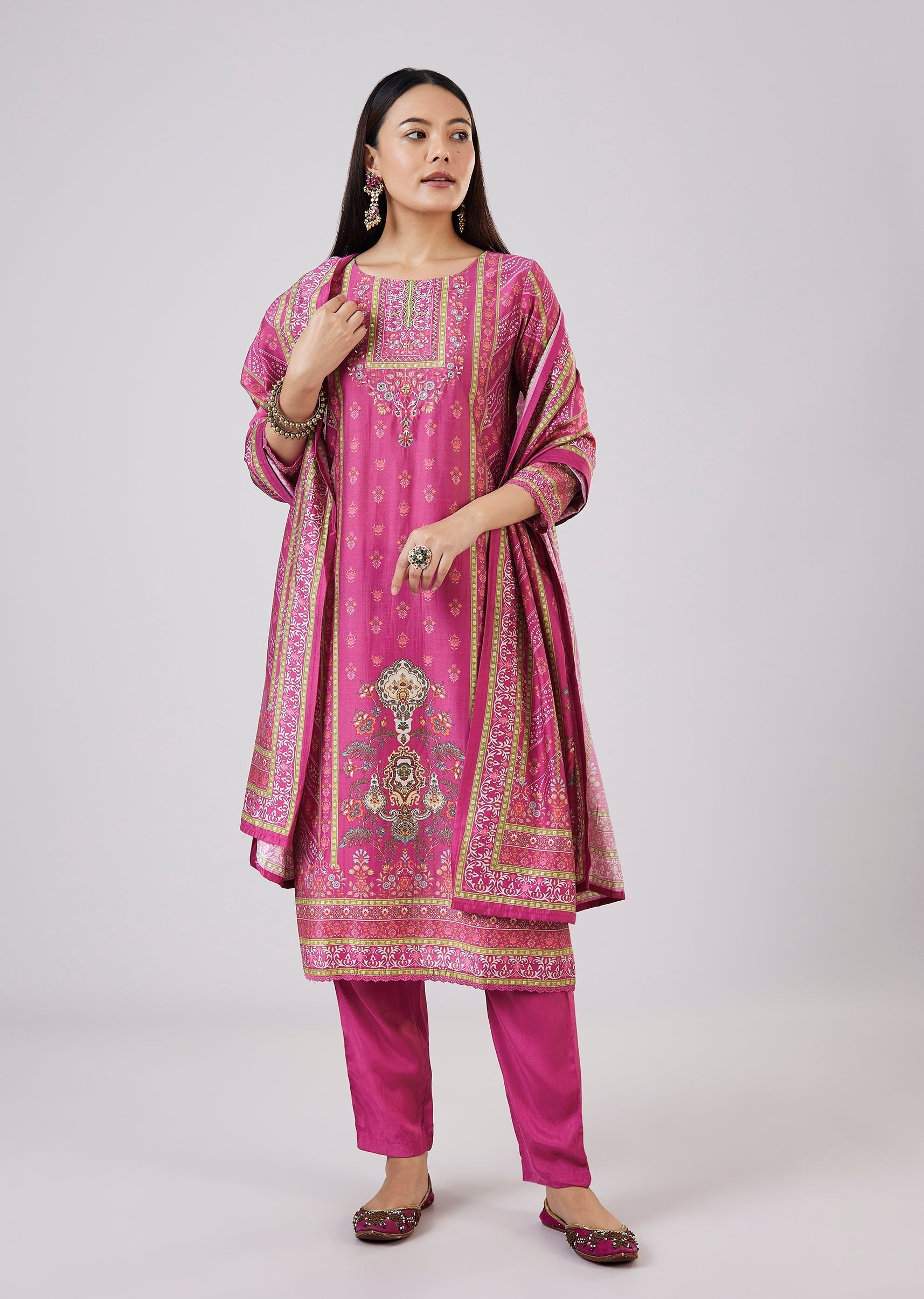Magenta Modal Kurta Set With Embellished Work