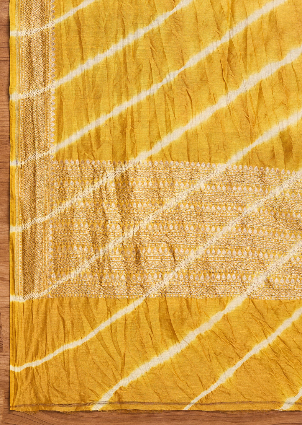 Kanak Noor Yellow Brocade Suit Set