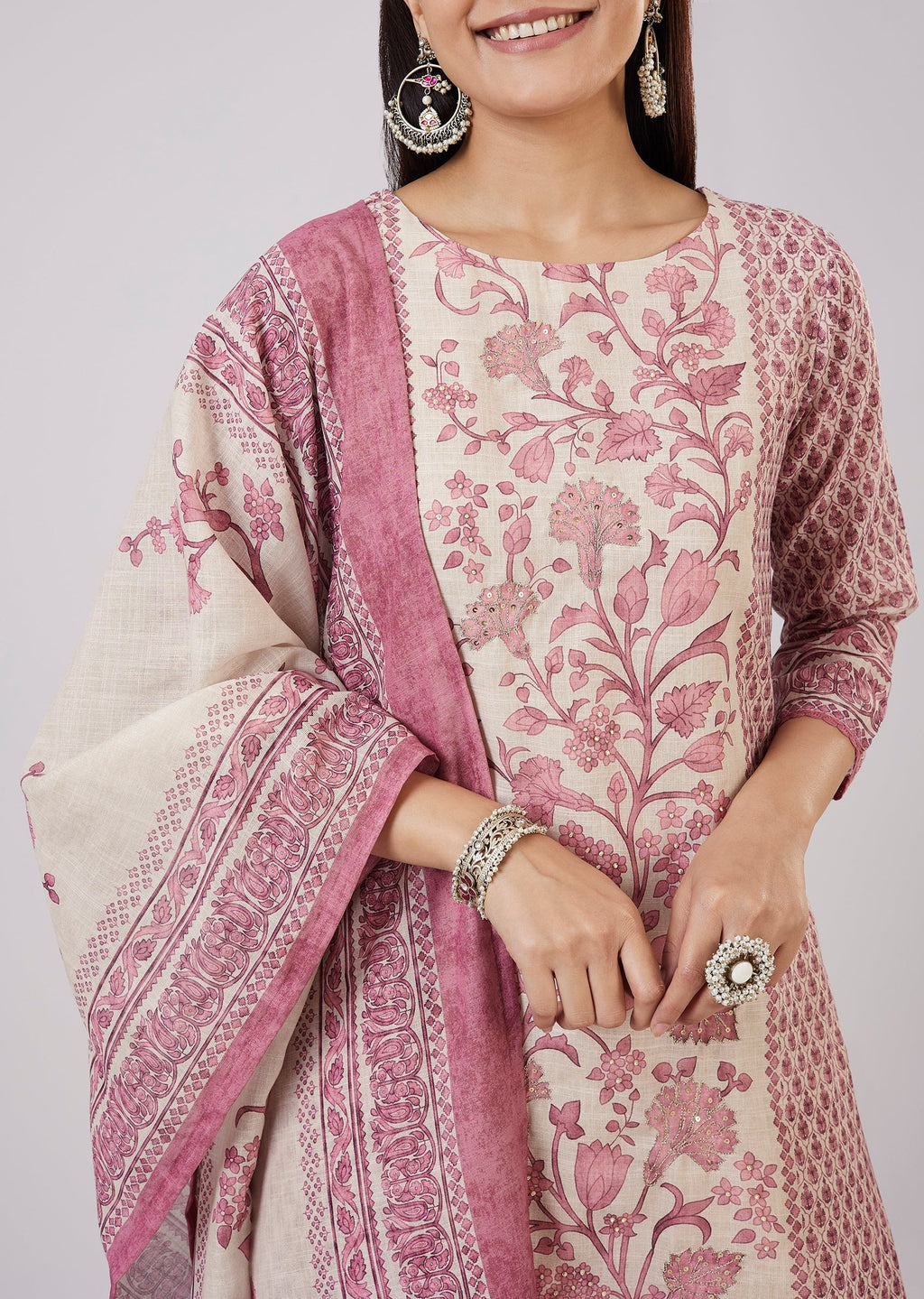 Pink Linen Kurta Set With Embellished Work