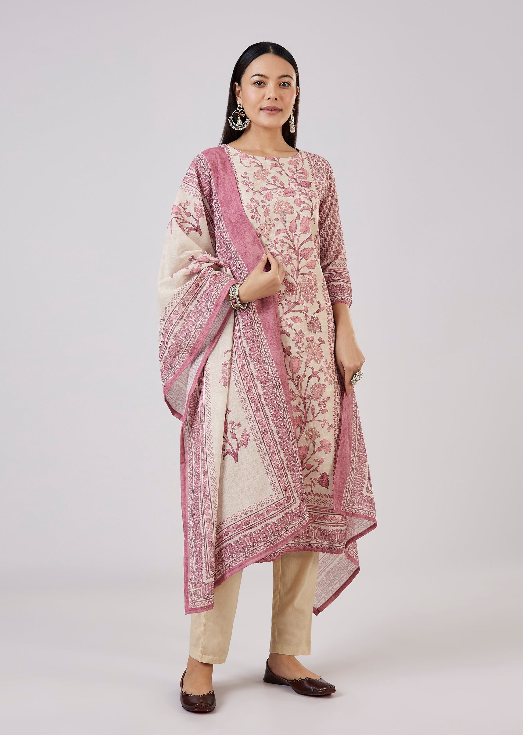Pink Linen Kurta Set With Embellished Work