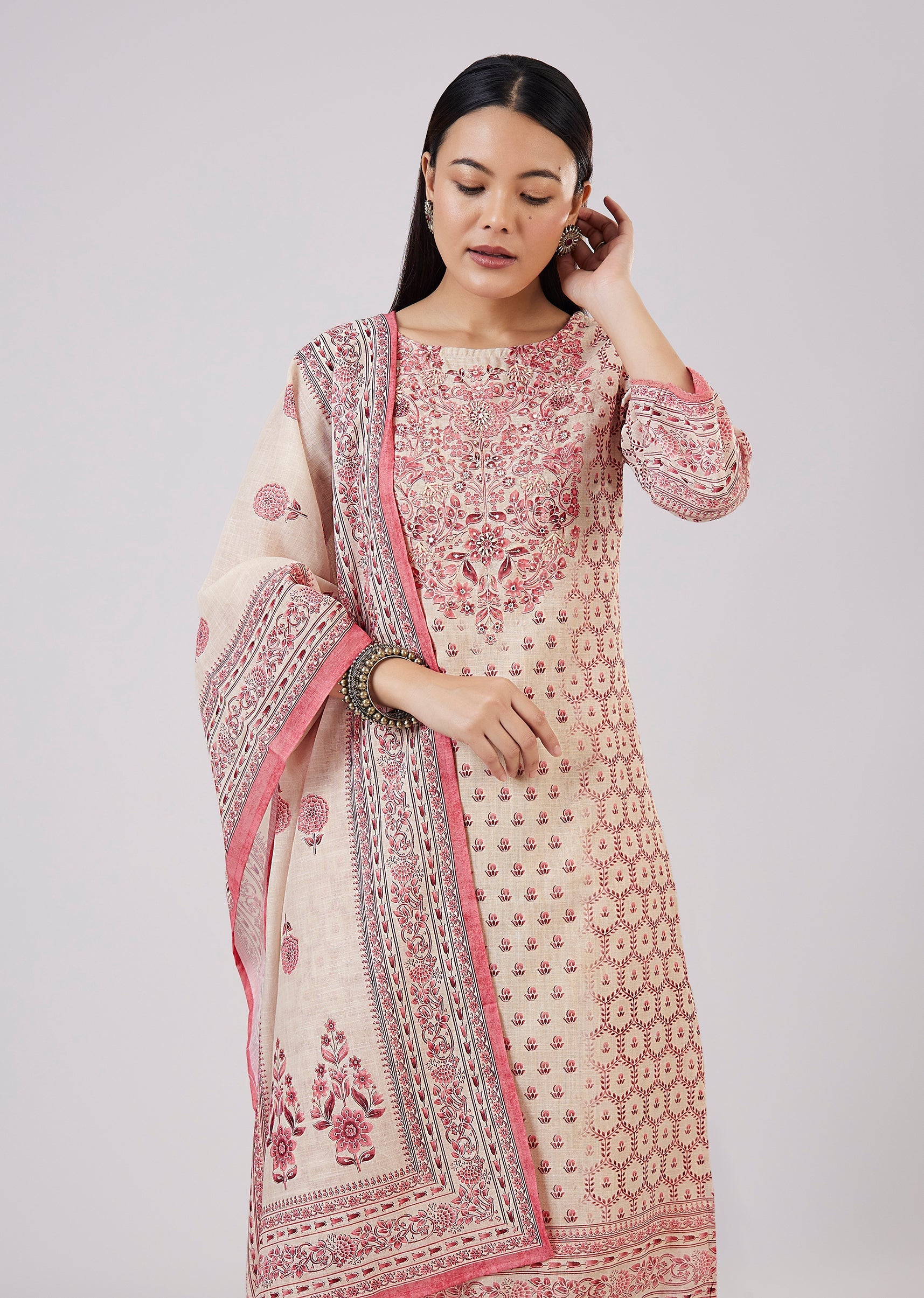 Pink Linen Kurta Set With Sequins Detailing